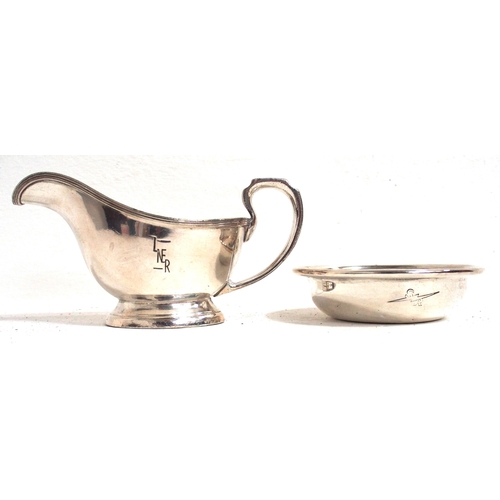 962 - LNER plated gravy boat by Walker & Hall, good engraving pitted internal face, SR (Electric flash) 5