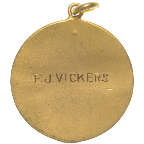 702 - Metropolitan Rly 40 years service enamel & brass medal presented to F J Vickers, good condition. (C2... 