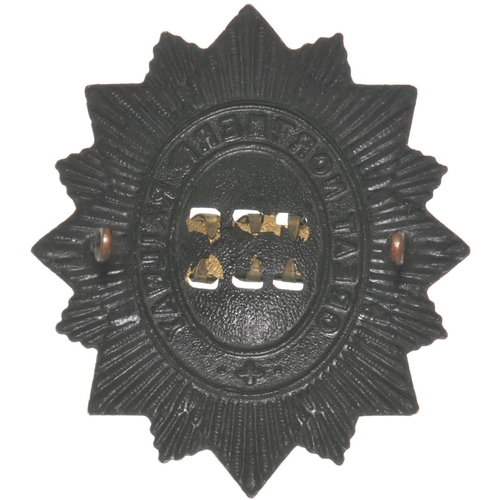 370 - A GNR policeman's helmet badge, GREAT NORTHERN RAILWAY 189, embossed brass, 2½