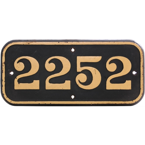 433 - A GWR cabside numberplate, 2252, from a 2251 Class 0-6-0, the second of the Class built at Swindon i... 