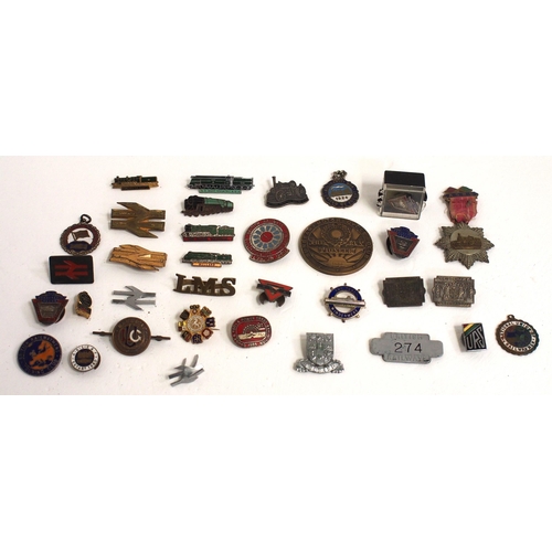 168 - Quantity of lapel enamel badges including Great Central, Union & BR Electrification Conference Londo... 