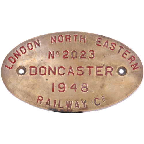 286 - Reproduction nameplate, BLUE PETER, and matching worksplate, LONDON NORTH EASTERN RAILWAY, 2023, DON... 