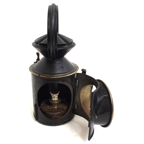 299 - GWR - early pattern 3 aspect handlamp with correct GWR reservoir however missing reflector, attracti... 