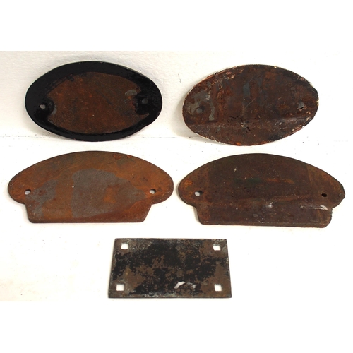 410 - Gloucester C&W wagonplates - Lot 30142 1955, Lot 30233 1957, two repairs plates & a GWR brass safe p... 