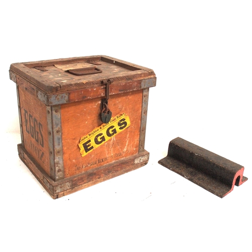 48 - Wooden egg crate with LB&SCR luggage label (small amount of old worm), LSWR C/I cable support, GWR s... 