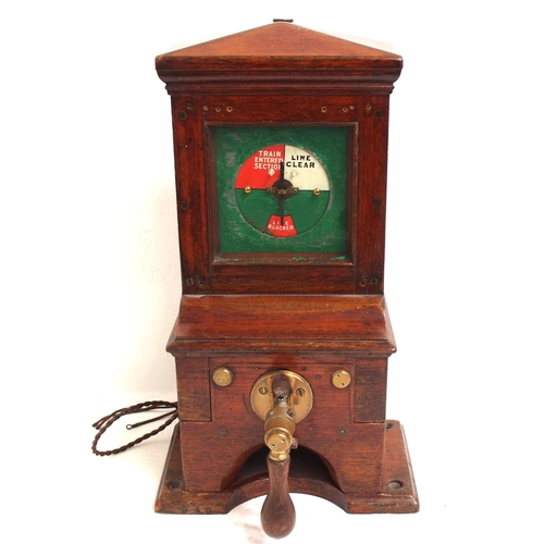 490 - GNR pegging block instrument with Radcliffe's patent trigger, needle free moving. (B3) (Dispatch by ... 