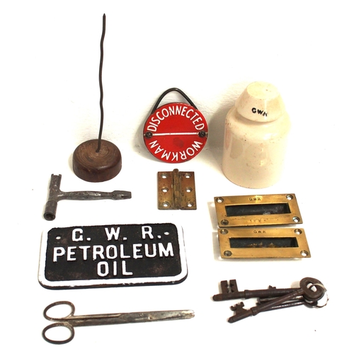 741 - GWR selection of small items - 