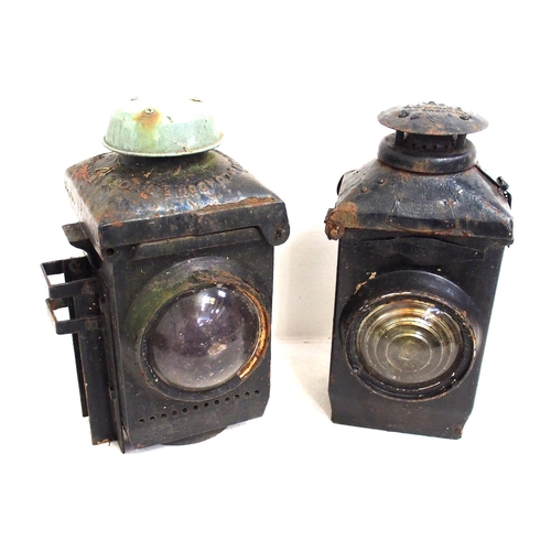 767 - Selection of C/I signal lamp cases, one LMS, various condition one with mounting bracket. (4) (PAL) ... 