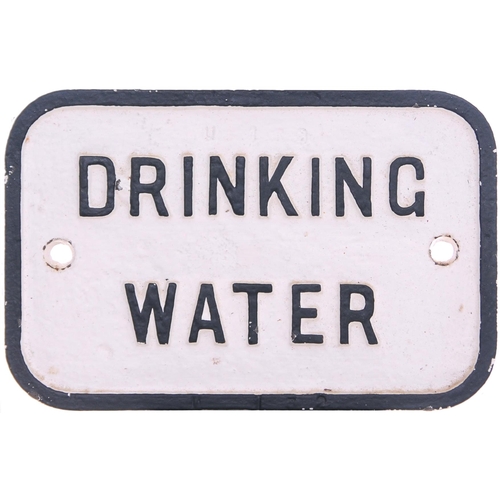 773 - GWR notices, DRINKING WATER and NOT DRINKING WATER, cast iron, 6