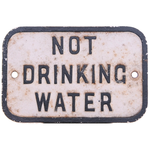 773 - GWR notices, DRINKING WATER and NOT DRINKING WATER, cast iron, 6