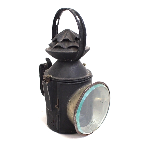 792 - LNER (GNR pattern) 3 aspect handlamp with LNER brass case plate 