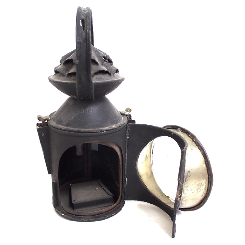 792 - LNER (GNR pattern) 3 aspect handlamp with LNER brass case plate 