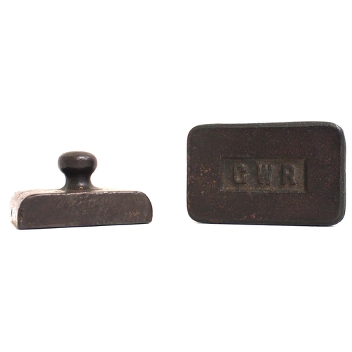 968 - GWR C/I paperweight, larger than the standard pattern - 4¼