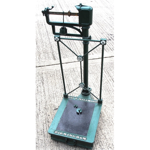 974 - Day & Millward Birmingham platform weighing scales, fully restored with weight hanger, stands 44