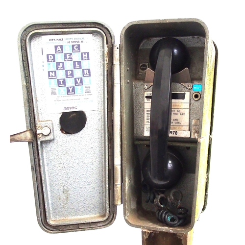 992 - Lineside telephone on stand, stands 33