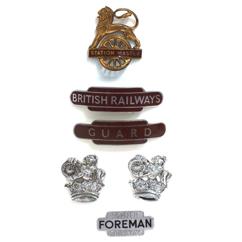 552 - BR(W) uniform badge collection including cap badges - Station Master, guard, British Railways, Forem... 