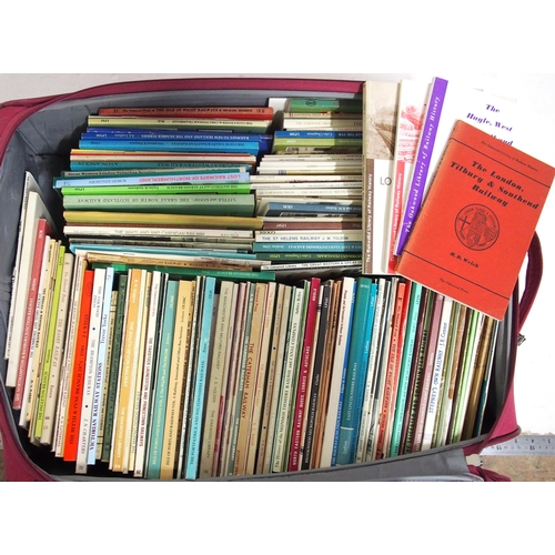 633 - Books Oakwood and similar (150+) (Dispatch by Mailboxes/Collect from Banbury Depot)