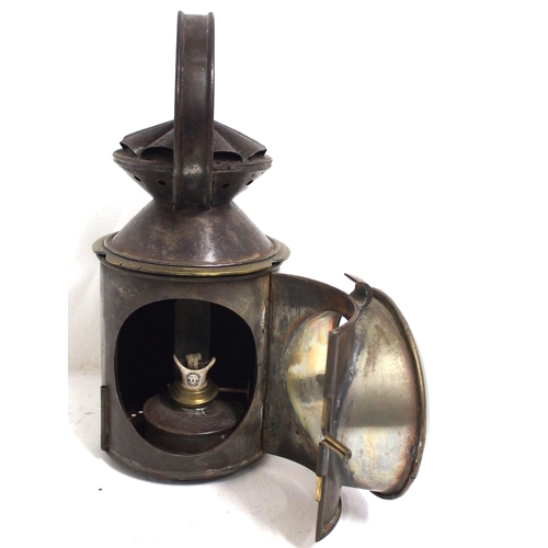 642 - GWR early 3 aspect handlamp, excellent condition however incorrect reservoir - these chunky & attrac... 