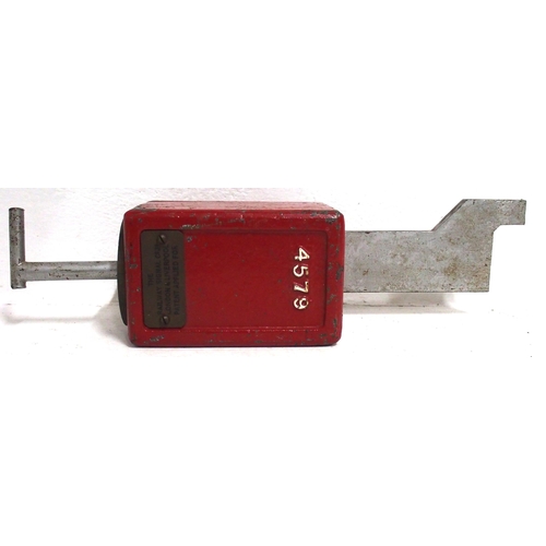 741 - Railway Signal Co key & lock key has 