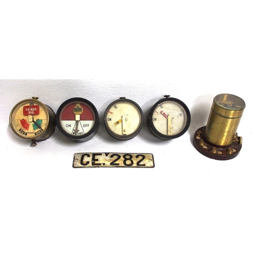 793 - Signal box indicators/repeaters for spares repair (two brass cased), two needles free moving, brass ... 