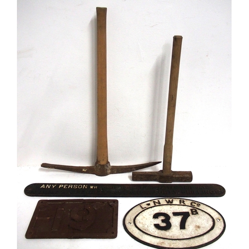 962 - Miscellaneous items - LNWR C/I bridgeplate 