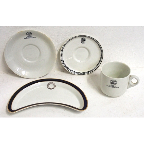 980 - GWR Hotels teacup, saucer & side plate, SR kidney side dish, all in very good condition. (4) (D2X) (... 