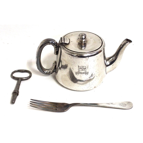 984 - Southern Rly 1 Pint teapot by Elkington, crisp engraving, GWR crest fork, carriage key. (3) (D2) (Di... 