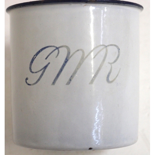 152 - GWR enamel 1 pint mug - the early pattern, good condition. (C2) (Dispatch by Mailboxes/Collect from ... 