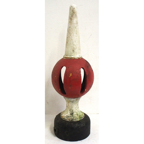 393 - BR(W) C/I tubular post signal finial, stands 22