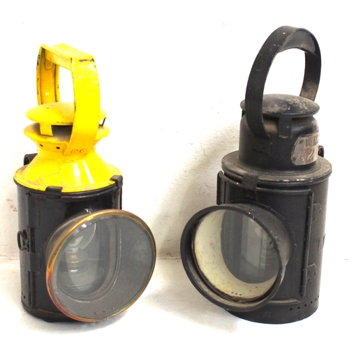 403 - LMS wartime 3 aspect handlamp (slatted glass), BR(Sc) 4 aspect Fogman's handlamp, both complete & in... 