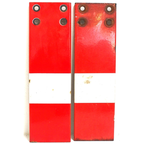 453 - Two upper quadrant enamel subsidiary signal blades both 21