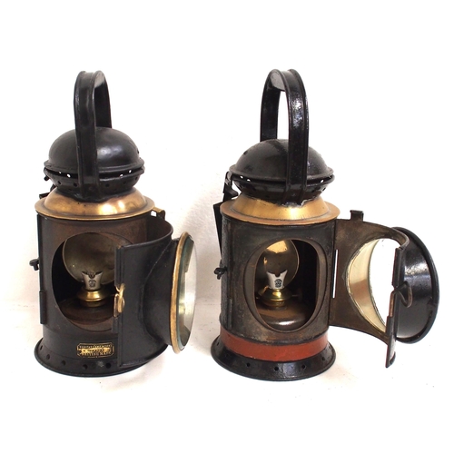 845 - GWR Veritas 3 aspect handlamp No 25867, GWR Eli Griffiths 4 aspect handlamp No 1276, both lamps comp... 