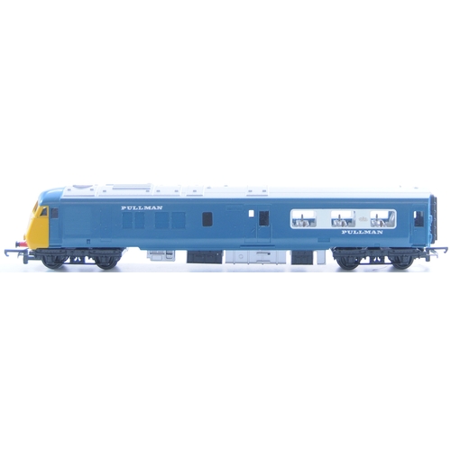 31 - Tri-ang Railways Pullmans, etc. (5)