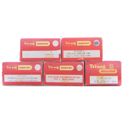 31 - Tri-ang Railways Pullmans, etc. (5)