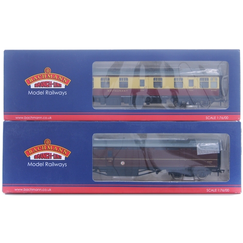 50 - Hornby & Bachmann, Coaches (4)
