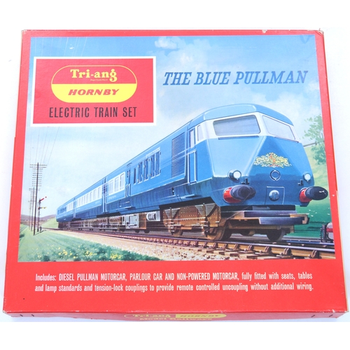 54 - Tri-ang Hornby, Blue Pullman (1)