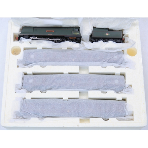 57 - Hornby, Pines Express (1)