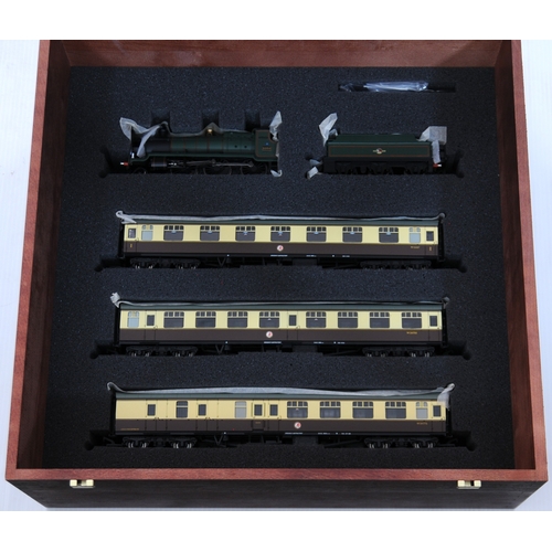 60 - Bachmann, Cambrian Coast Express (1)