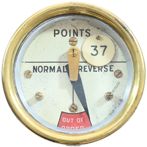 449 - A Great Northern Railway points indicator with brass case, 4¼