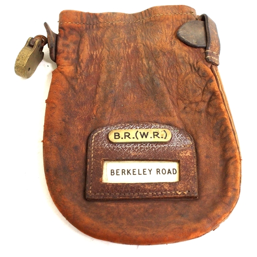 1024 - BR(W) leather cash bag with ivorine 