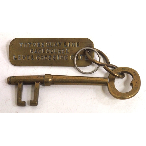 1044 - Brass key & key fob 