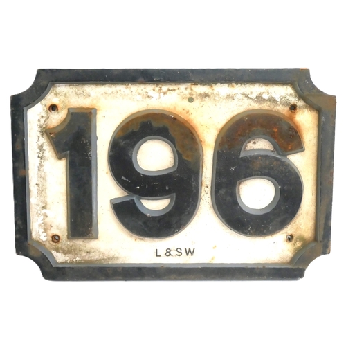 Lot 1043      