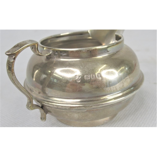 38 - A Silver Cream Jug, London 1922. Approx. 11cm. Weight approx. 103g.