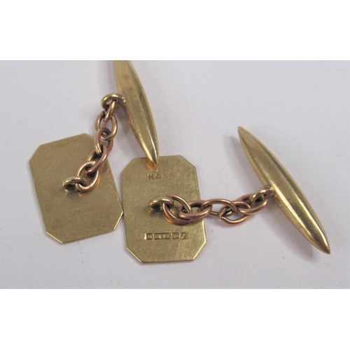 31 - A Pair of 9ct .375 Yellow Gold Cufflinks, approx. 4.2g.