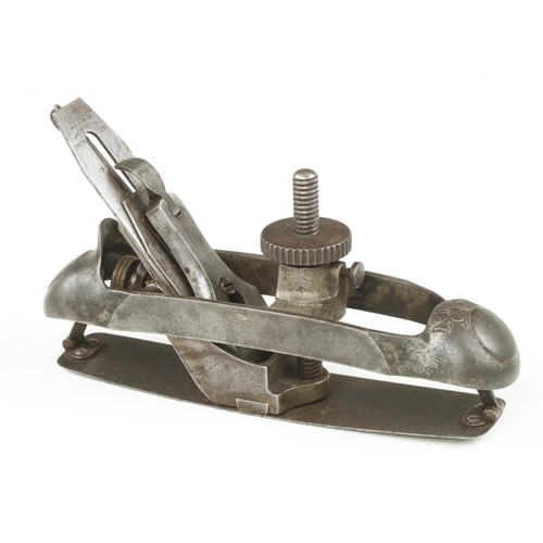 126 - A STANLEY No 20 circular plane with Record iron G+