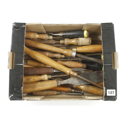 127 - 28 chisels and gouges G