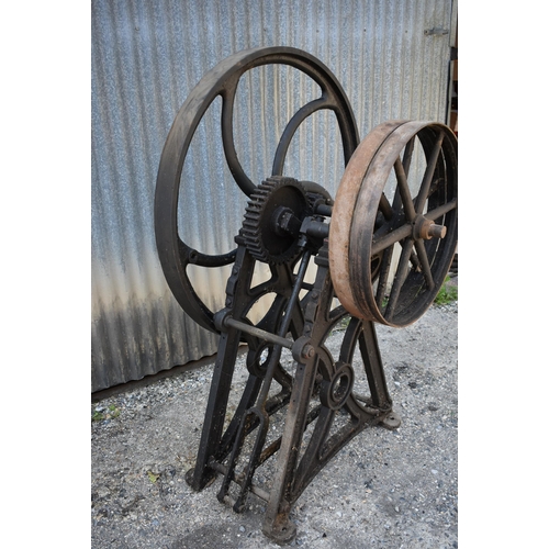 298 - A Victorian well pump head                                          


Subject to VAT