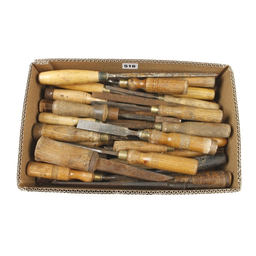 516 - 40 old chisels and gouges G-