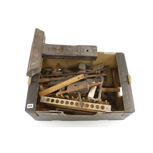 569 - A box of tools G