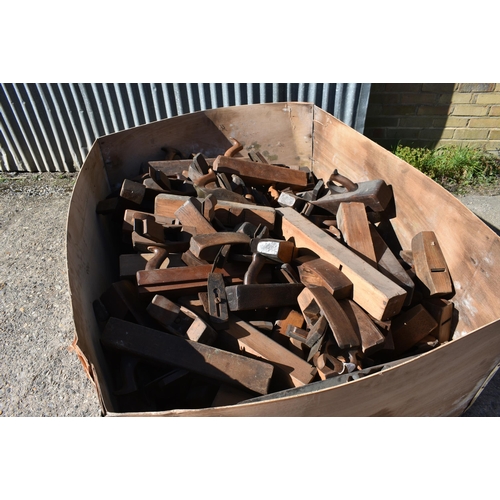 70 - A pallet of wooden planes for restoration                  

Subject to VAT